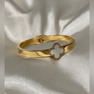 Clover Stainless Steel Gold Bracelet